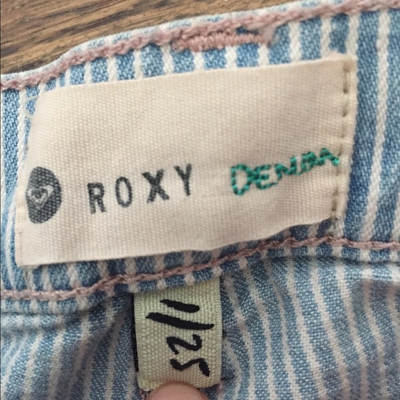 Roxy blue and white striped jean shorts - Picture 4 of 6